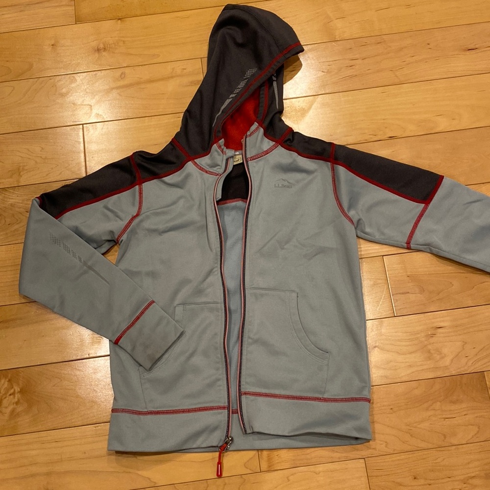 LL Bean kids sweatshirt. Full-zip with thumb holes. Fleece on inside. Sz M,10-12